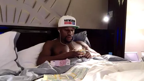 Floyd Mayweather câștigă o sumă uluitoare: 142.000 de euro pe secundă pentru meciul din Ajun de Anul Nou!