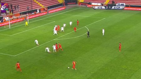 Schema ingenioasă cu care Șumudică și-a lăsat adversarii fără replică. Șah-mat în trei pase, la o lovitură liberă, cu Boldrin și Săpunaru decisivi. VIDEO | Golul "proiectat" de Șumi