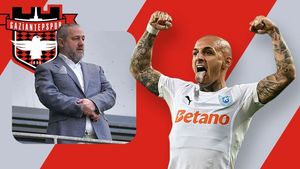 Prima reacție a lui Mihai Rotaru, după ce turcii au anunțat că Gaziantep a ajuns la un acord pentru transferul lui Alex Mitriță cu 4.000.000 de euro de la Universitatea Craiova! Răsturnare totală de situație. EXCLUSIV