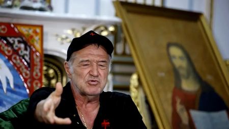 Gigi Becali nu a stat pe gânduri şi a luat decizia după numai 45 de minute, în Oțelul - FCSB, deşi echipa lui avea deja 2-0! Out din echipă, cu toate că a marcat