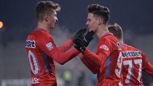 Gemenii golului! Cu Man și Tănase în mare formă, FCSB învinge cu 2-1 pe Gaz Metan. Meci spectaculos, cu ocazii mari și două eliminări