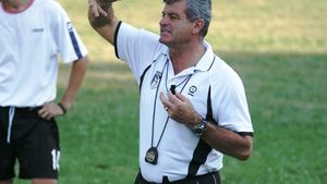 Al-Nasr îl anunță antrenor, Sichitiu dezminte: **"Sunt simple speculații"