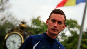 Atletul Alex Corneschi aleargă azi între Los Angeles și Las Vegas. Cursa e întinsă pe o distanță de 550 km! 