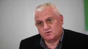 Steaua are de ce să se teamă!** Dragomir confirmă că Steaua e la mâna Astrei: "Dacă se înțeleg, nu e problemă"