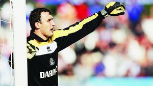 "Burebista" și-a pus din nou mănușile! Cum arată acum Costel Câmpeanu, omul care suferă pentru Dinamo, portarii săi favoriți și realitatea tristă din Liga 1: "Au apărut mulți goalkeeperi străini. Nu prea îmi convine" | EXCLUSIV VIDEO