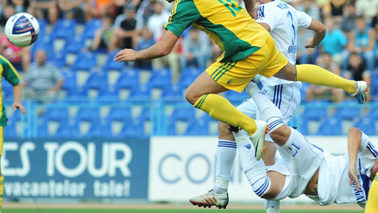 Testosteronul în exces le-a oprit amicalul!** CS Mioveni a ieșit de pe teren după o bătaie cu moldoveni