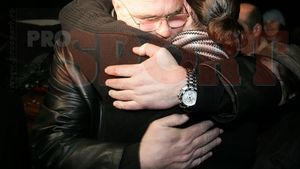 Tulburător! Cum a trăit Petre Cozma victoria României cu Ungaria. De ce a început să plângă și ce gest a făcut pentru Cristina Neagu: "Am pupat plasma cu chipul ei! Acum, mergem la Marian la cimitir". EXCLUSIV