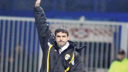 Contra schimbă jumătate de echipă!** Care vor fi cele cinci nume noi din echipa de start a Petrolului pentru retur