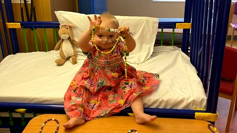 Un bebeluș născut cu 100 de tumori s-a vindecat miraculos. Micuța și-a revenit după aproape 1.000 de ședințe de chimioterapie