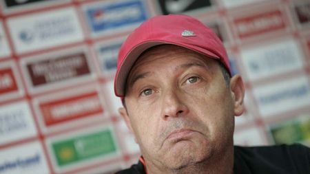 Rednic e ironic: "Vor fi suspiciuni dacă batem Timișoara! **Și meciul cu Steaua a fost blat!"