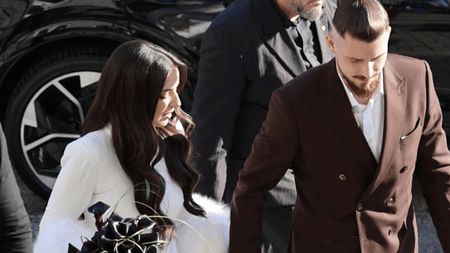 Soacrele, apariții spectaculoase la nunta lui Radu Drăguşin! Cum au venit îmbrăcate mama fotbalistului şi cuscra ei