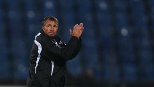 Ultimatum pentru Cîrțu:** 3 victorii cu Brașov, Vaslui și Urziceni sau vine Petrescu?
