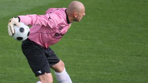 Stelea: "Tamaș și Mitea au greșit că s-au întors"