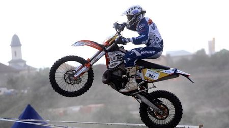 Ploaia, adversarul riderilor la Romanian Extreme Adventure