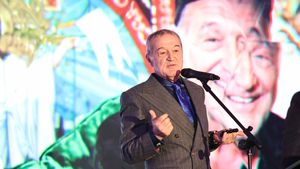 Gigi Becali, mesaj pentru Dan Şucu. I-a cerut să facă transferuri de 30.000.000 de euro la Rapid: „Eu sunt mai bogat ca el şi nu bag de la mine”