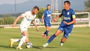 Universitatea Craiova, duel cu legenda Barcelonei. Adversarii din ultimele trei amicale din Bulgaria | EXCLUSIV