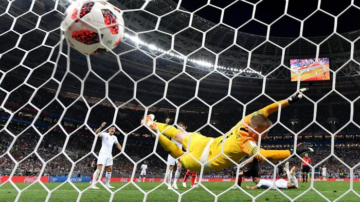 Cristian Scutariu, după Croația - Anglia 2-1: "It's NOT coming home! Tristețe în Zăbrăuți și-n Craiovița"