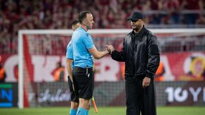 Vincent Kompany, făcut praf pentru discursul avut imediat după ce Bayern a fost eliminată din Liga Campionilor: „S-a uitat la alt meci, l-a dereglat outfitul!”