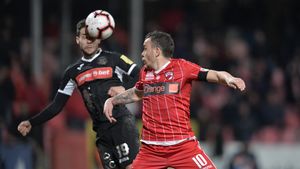 Președintele Adrian Ambrosie pune tunurile pe jucători după eșecul cu Dinamo: "Am jucat slab! Dacă jucăm astfel în continuare, ne batem la retrogradare". Oficialii ieșeni solicită VAR în Liga I