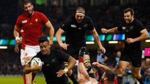 Un homosexual declarat arbitrează Noua Zeelandă - Australia, finala Cupei Mondiale de rugby. La 24 de ani, Owens a vrut să se sinucidă! Galezul e autorul unor momente antologice în rugby: "This is not soccer!", le transmite jucătorilor 