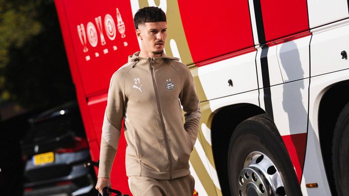 Dennis Man, veste uriașă pentru Mircea Lucescu. Românul a fost titularizat în Leverkusen – PSV