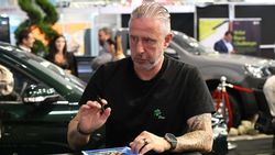 Reghecampf a tăiat în carne vie: fotbalistul FCSB, amendat cu 500 de euro pentru că a venit cu o șapcă greșită!