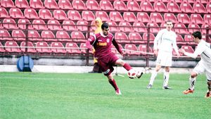 Maftei revine în derby-ul cu "U"!** Chiar dacă nu a jucat 7 luni, fundașul e curtat de Rapid!