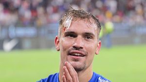 Jucătorul de la care Darius Olaru a luat autograf și care i-a fost mentor: „Nu am văzut un jucători mai lovit ca el. Mereu își spărgea capul”. Ce sfat îi dă după ce a calificat-o pe FCSB în Europa League: „Valoarea lui se va dubla”. EXCLUSIV