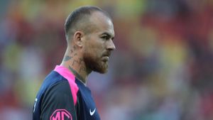 Antrenorul de la Rapid l-a sunat pe Alibec pentru a-l aduce lângă Grant: „E pe spiritul giuleștean”