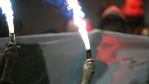 "Pentru o brichetă, pierdem cu 3-0! Dacă se aruncă cu petarde în fanii noștri, nu se întâmplă nimic!"