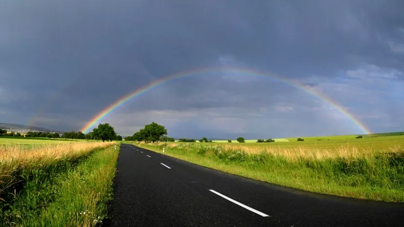 Avertizare de vreme rea în aproape toată țara: vijelii, ploi și vânt puternic! Când se încălzește