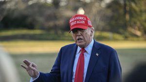 Donald Trump a găsit cumpărători pentru rețeaua despre care Gigi Becali a zis că e „plină de draci și îți mănâncă creierul”