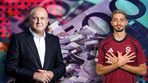 Albion Rrahmani, transferul bombă cu care Dan Şucu ar da lovitura la Rapid: „Rar am văzut un asemenea atacant”. EXCLUSIV