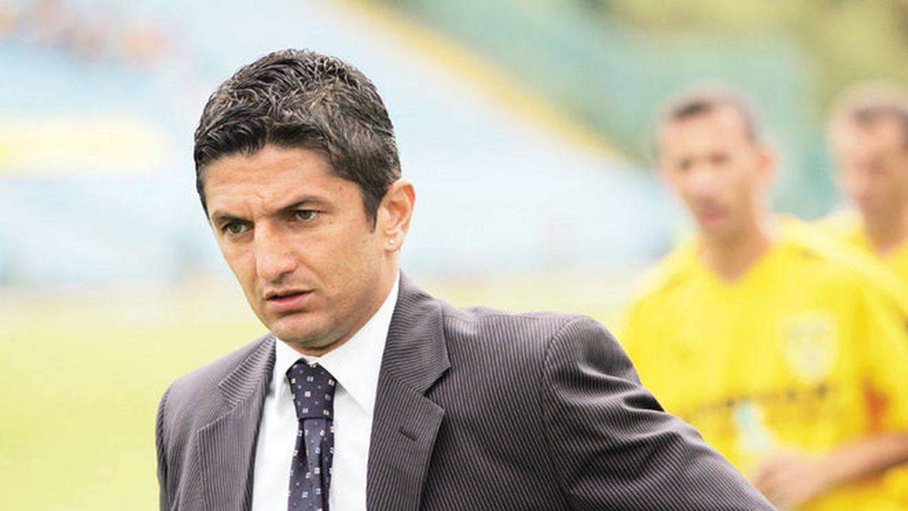 Sandu: "Lucescu jr e prima opțiune pentru echipa națională!"**