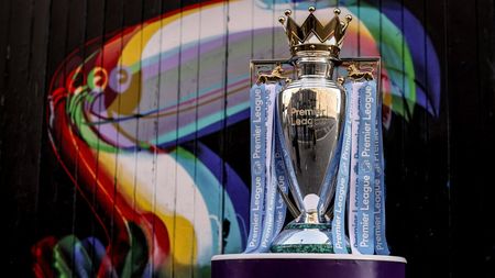 Spionaj în Premier League: a plasat un microfon în vestiarul echipei legendare, iar The Sun a intrat în posesia înregistrărilor! „O încălcare șocantă a securității”