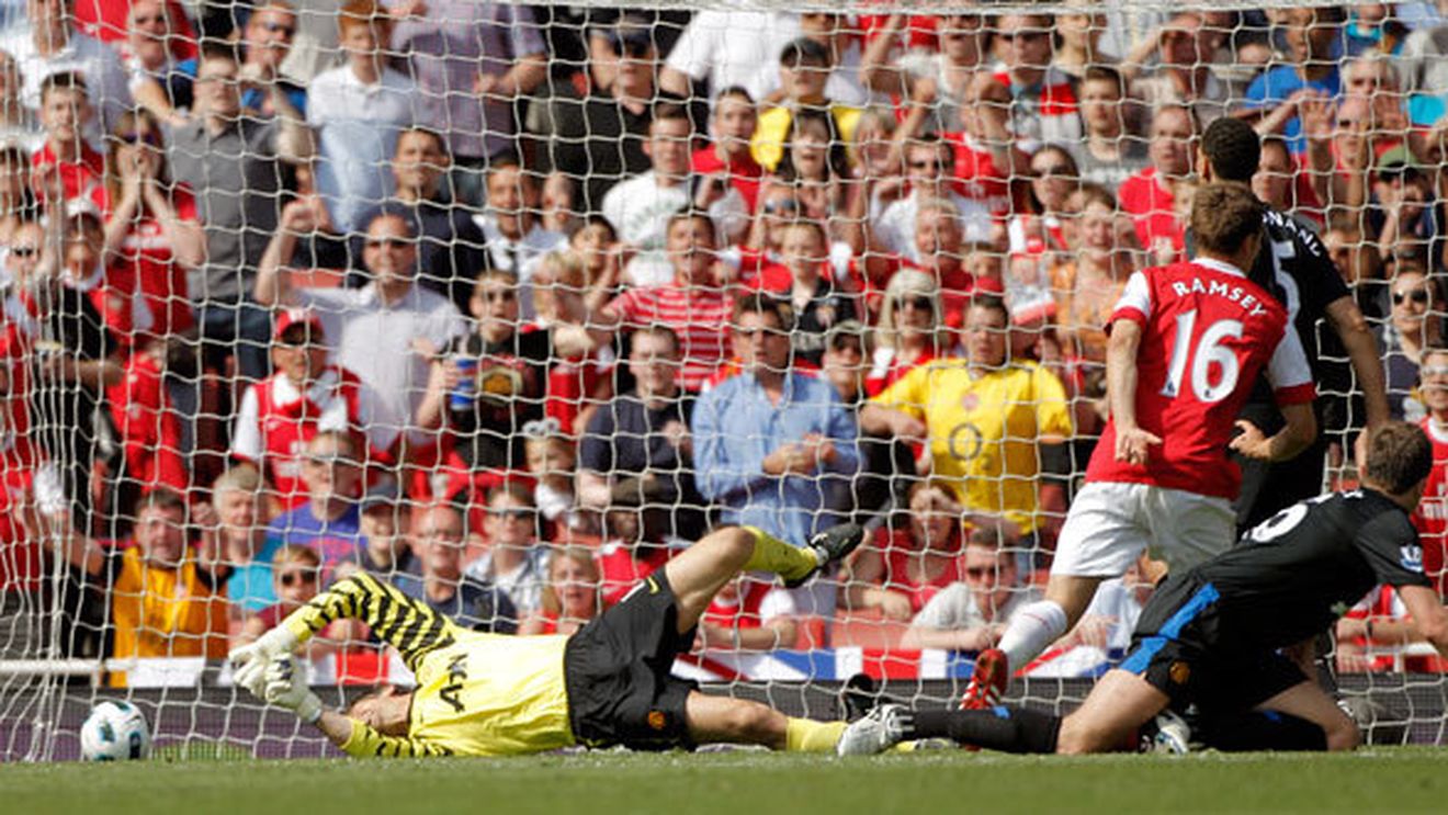 INCREDIBIL!** Golurile lui aduc MOARTEA! Un fotbalist al lui Arsenal e autorul celei mai negre statistici din istorie