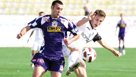 Împrumutat la 5 echipe, Axente face furori la Poli! Ce bine e acasă!