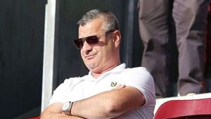 Nelu Varga e acuzat că finanța clanul interlop care teroriza România! Liderii grupării care aveau legătură cu patronul lui CFR Cluj au fost ridicați de la o petrecere, iar unul dintre ei avea 7 milioane de dolari într-un portofel electronic