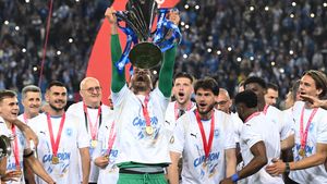 Culisele mutării de ultimă oră pe care a făcut-o Craiova înainte să joace în Liga Campionilor: „Și-a dorit mult și ne-am înțeles imediat!”. EXCLUSIV