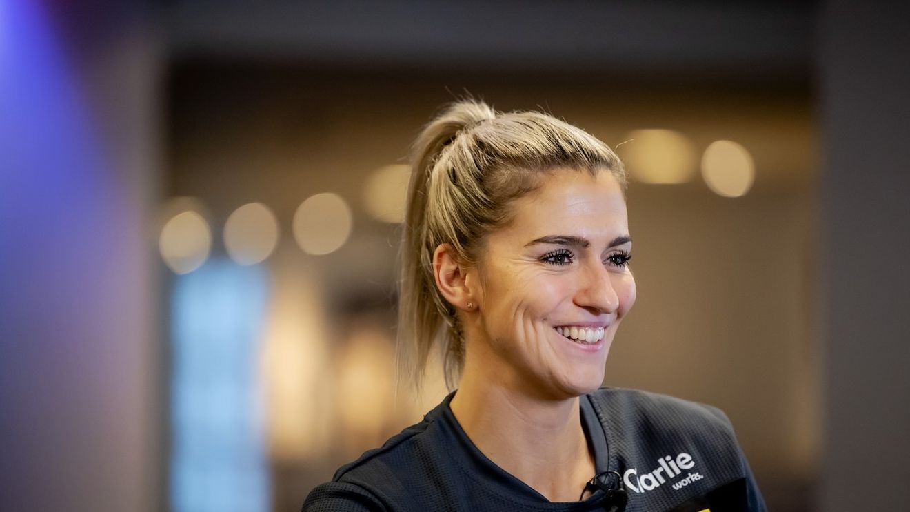 Cum a reușit Rapid super transferul anului în handbalul românesc: „În două zile a fost la București!”. Cine este Estavana Polman, iubita lui Rafael van der Vaart care promite să facă senzație în România | EXCLUSIV