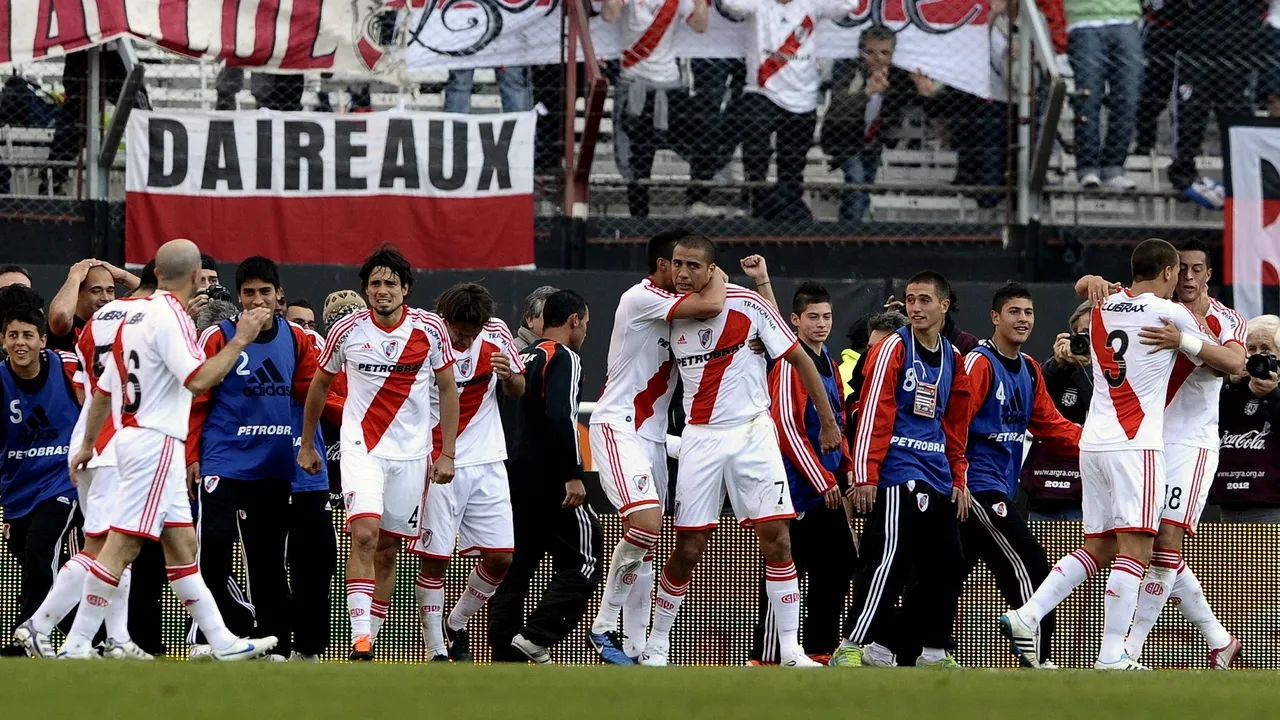 Sărbătoare în Argentina! River Plate a promovat în prima ligă, după un meci în care a fost susținută de 50.000 de fani! VIDEO Vezi dubla lui Trezeguet