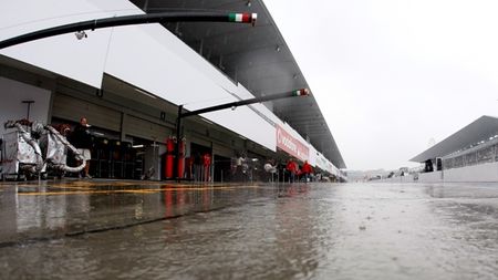 Calificările Marelui Premiu al Japoniei, amânate până duminică