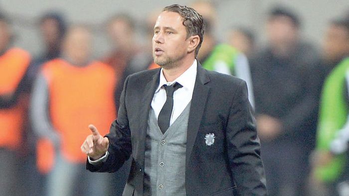 Reghecampf târăște Steaua într-un nou scandal: "Poate nu a auzit ce-am spus, îi cânta Piți Talent la ureche. Băiețașul ăsta nu știe altceva în afară de manele!"