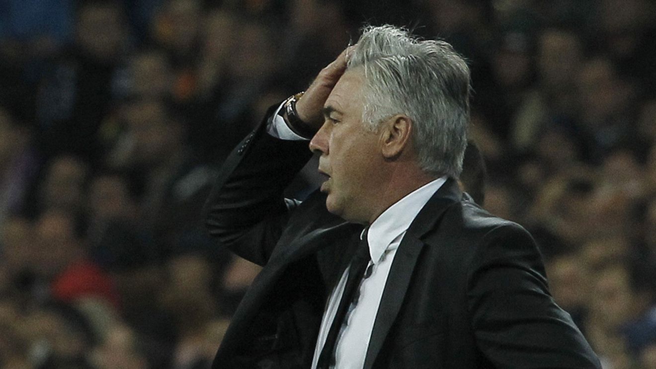 Fanii Realului s-au săturat de Ancelotti! VIDEO - Suporterii au scandat numele lui Mourinho la finalul meciului cu Atletico