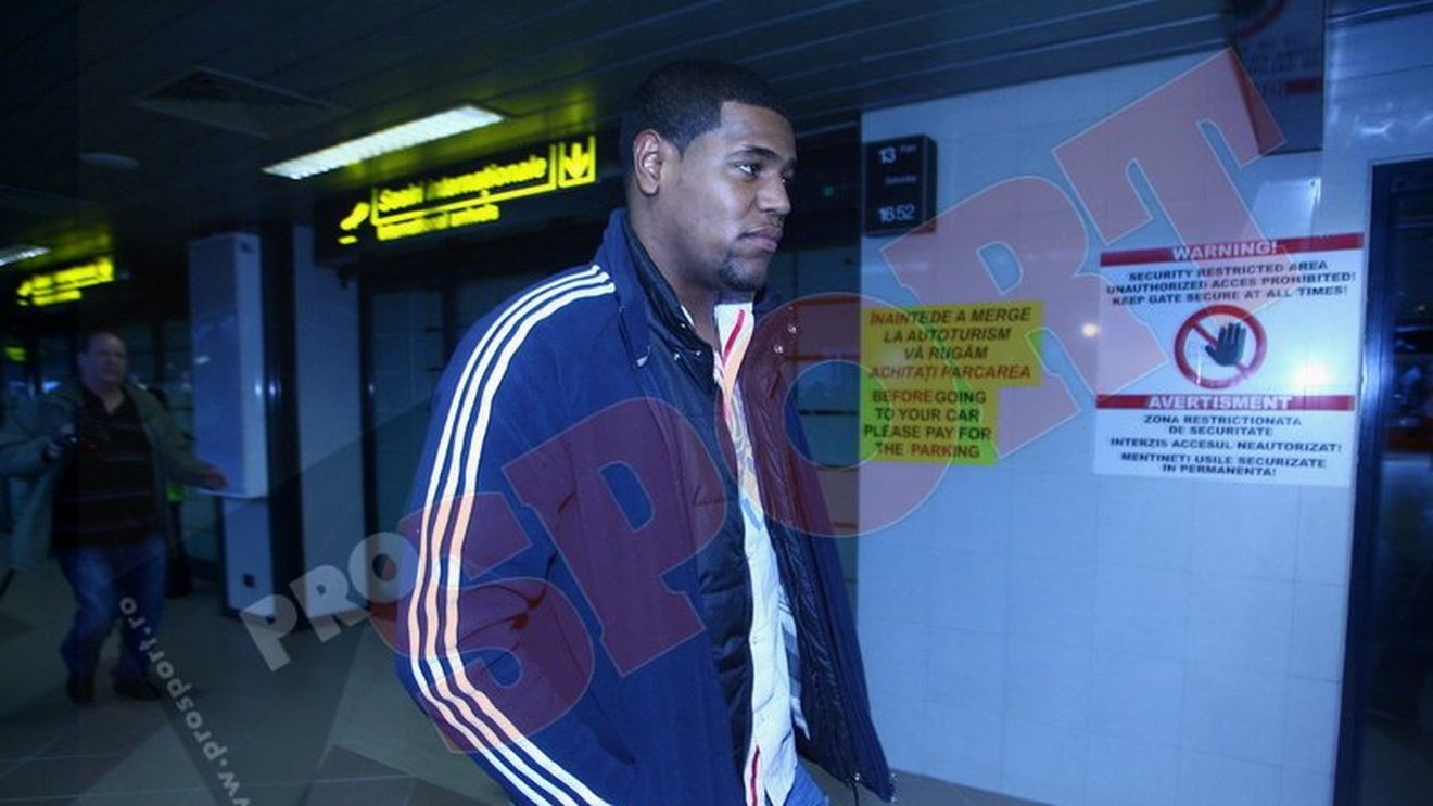 "Sunt fericit că m-am întors!** Nu mi-e teamă de concurența cu Kapetanos!"