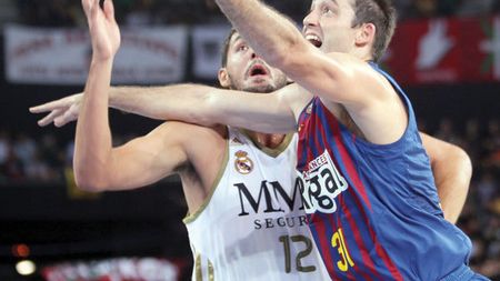 Real Madrid și Barcelona** sunt separate de arbitraj... la baschet
