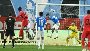 Un penalty care putea fi cât un titlu pierdut pentru Gigi Becali în Universitatea Craiova - FCSB: a fost sau nu henț la Iulian Cristea? Istvan Kovacs a dat lovitură de la 11 metri, iar Cătălin Popa din camera VAR nu i-a întors decizia!