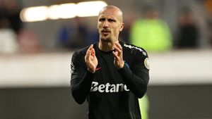 Surpriză! Ce se întâmplă cu Vlad Chiricheş la FCSB