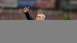 Mircea Rednic, "pariul" lui Mutu pentru națională:  "E cea mai bună soluție! Dacă vrem străin, să-l luăm pe Van Gaal!"