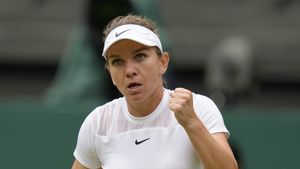 Simona Halep a revenit în țară, după eliminarea în semifinalele de la Wimbledon! Ce a spus sportiva: „Cred că n-am muncit niciodată așa cum o fac acum”
